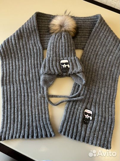 Комплект шапка и шарф Karl Lagerfeld с помпоном