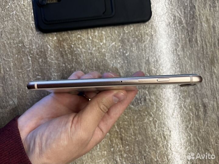 iPhone 8 Plus, 64 ГБ