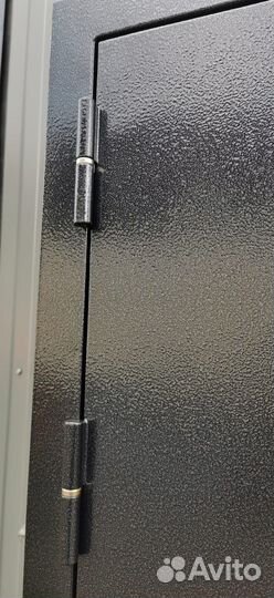 Дверь входная металлическая