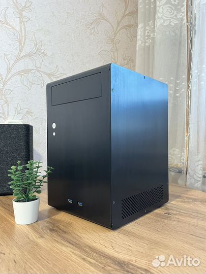 Системный блок mini itx