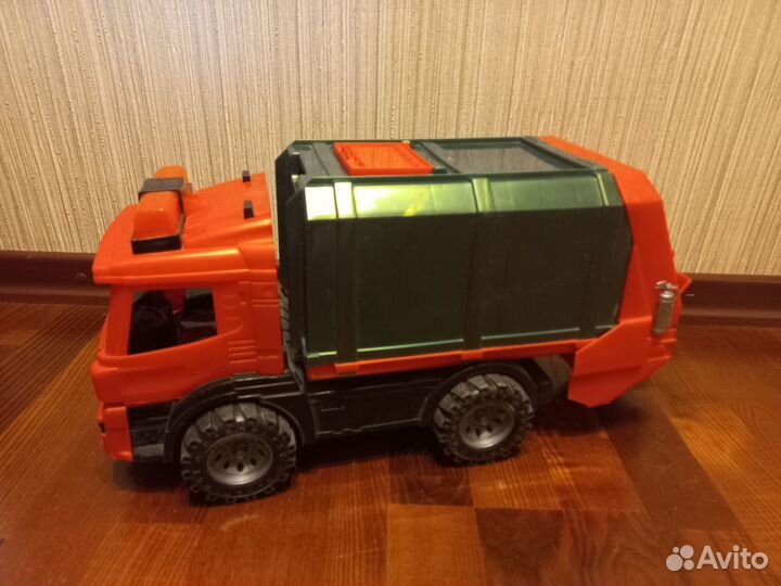 Машинка игрушка мусоровоз
