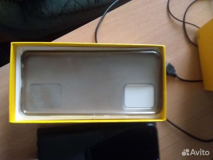 Продаю реалми 8 бу