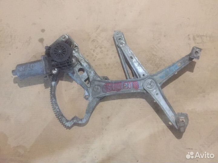 Стеклоподъемник передний левый mercedes w202