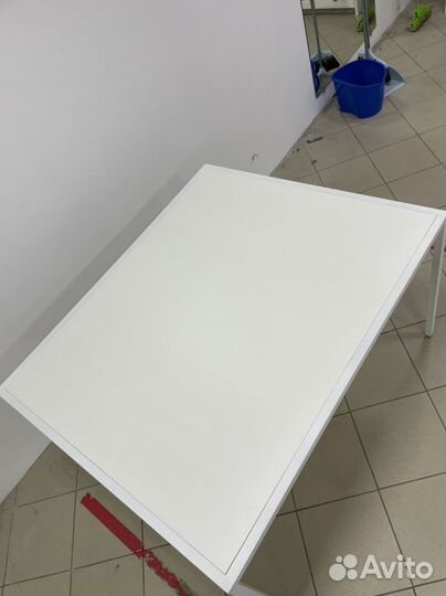 Стол для выкладки товара