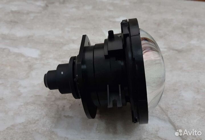 Короткофокусный объектив для проектора