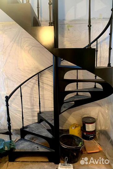 Лестница с забежными ступенями