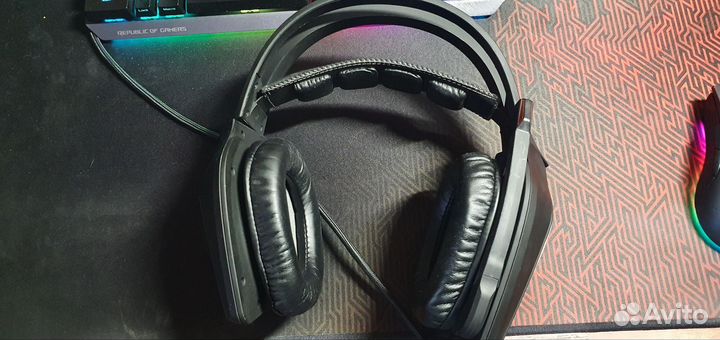 Наушники Asus ROG Centurion 7.1