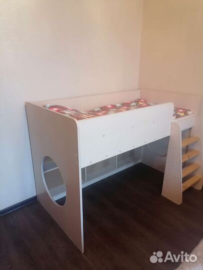 Детская кровать от 3 лет с матрасом бу