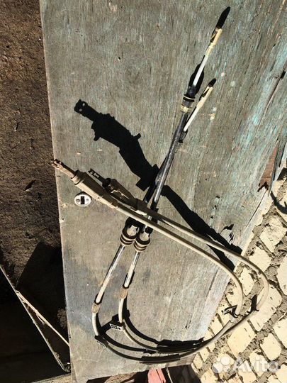 Volvo S80 тросы ручного тормоза