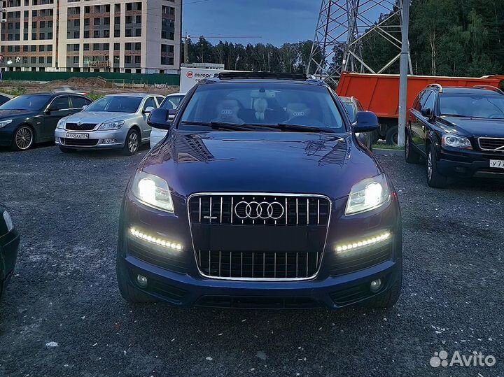 Ходовые огни Audi Q7 4L + поворотники - Новые