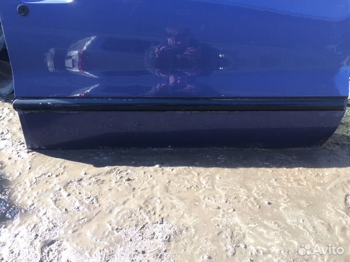 Дверь передняя правая Renault 19