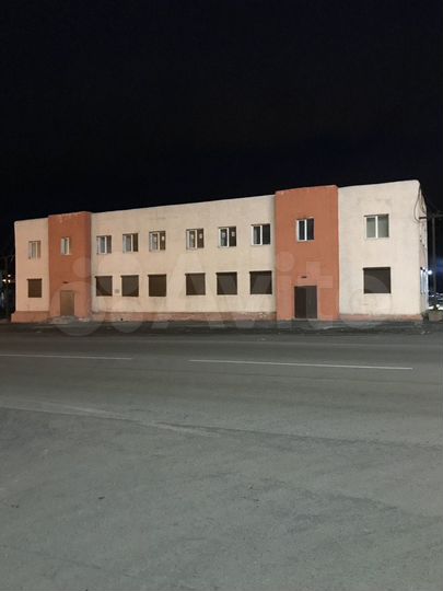 Административное Здание, 650 м²