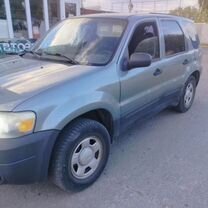 Ford Escape 2.3 AT, 2004, 214 142 км, с пробегом, цена 310 000 руб.