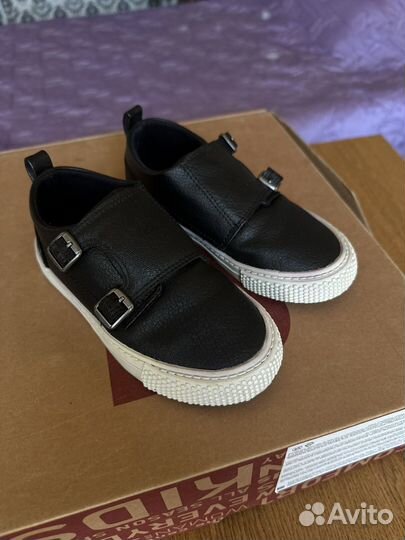 Кроссовки детские