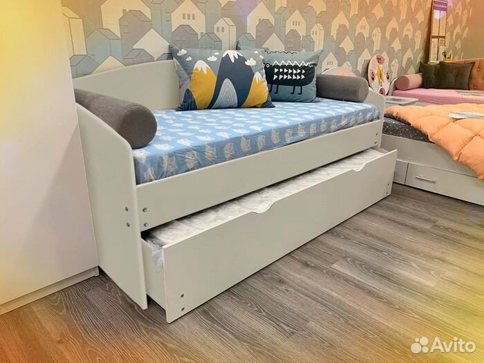 Кровать велюр от 2х лет лдсп 2е спальное