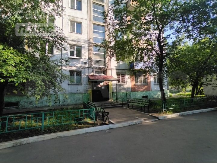 4-к. квартира, 60 м², 5/5 эт.