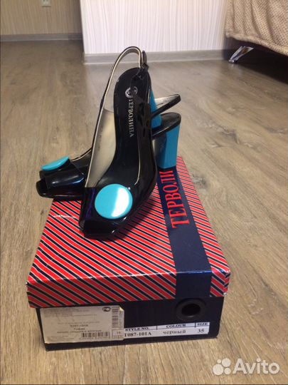 Басоножки натуральная кожа (лак) 35р