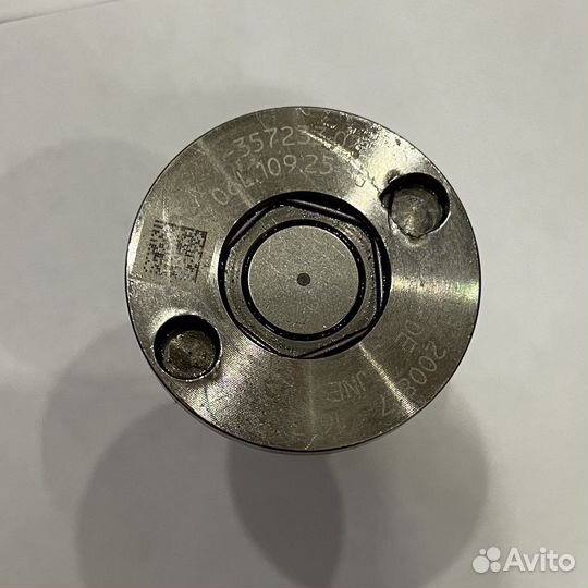 Клапан изменения фаз грм / Клапан управления VAG