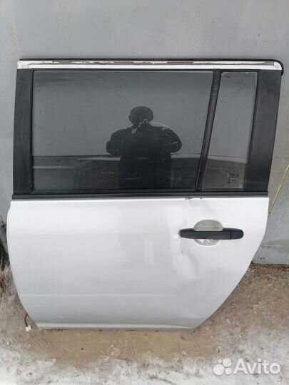 Дверь задняя левая toyota probox