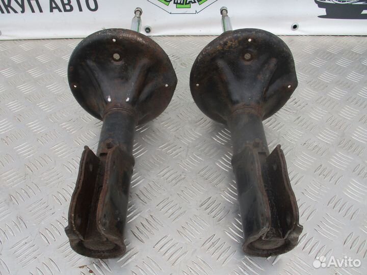 Амортизатор передний Hyundai Sonata 3 2.0 1996г