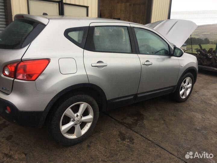 Дверь передняя правая nissan qashqai J10 2010