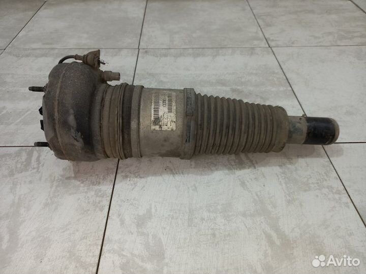 Пневмоамортизатор передний Audi A8 D4 4.2 FSI 2012