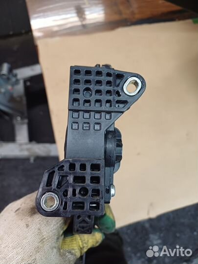 Педаль газа toyota rav 4,xa 40