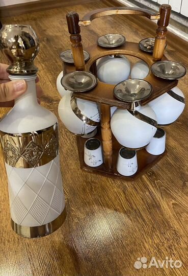 Набор бокалов и рюмок