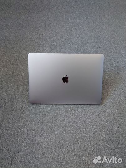 Apple macbook pro 15 2018 32/512