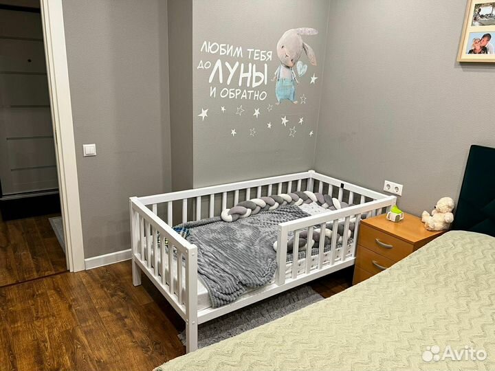 Детская кровать из массива дерева + матрас