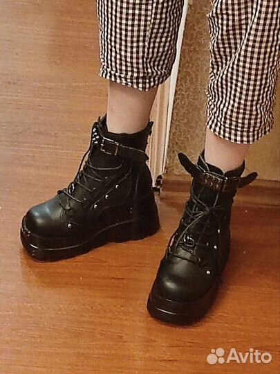 Ботинки на платформе новые 37-38 демисезонные