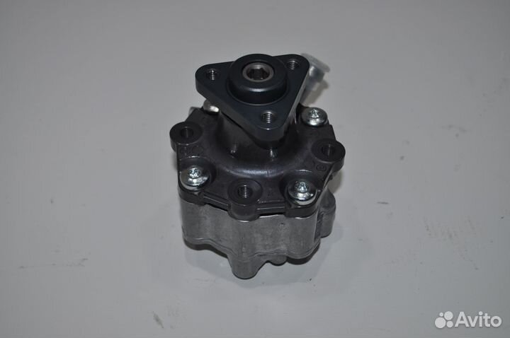 Насос гура (гидроусилителя руля) Audi A8 D4