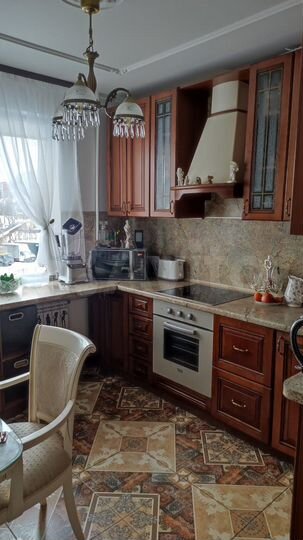 4-к. квартира, 81 м², 3/10 эт.