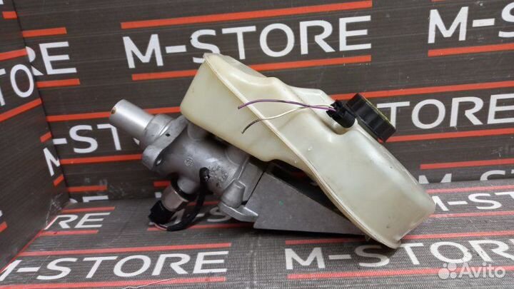 Главный тормозной цилиндр Mercedes-Benz R-Class