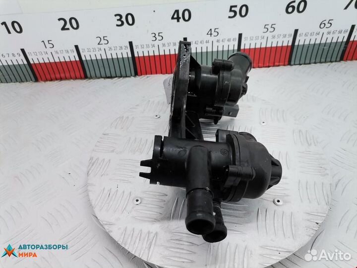 Корпус термостата Volkswagen Touran 2004