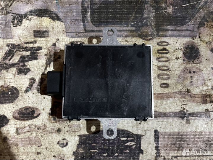 Блок управления бензанасосом Kia Quoris 2015 рест