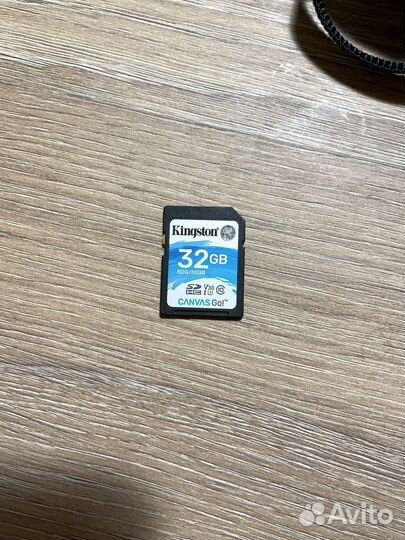 Canon 1300d зеркальный фотоаппарат