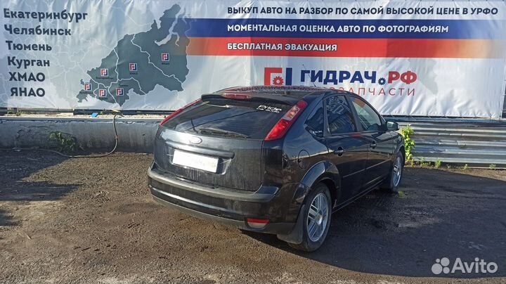 Крышка салонного фильтра Ford Focus 2 1335554