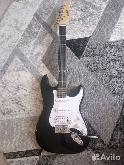 Электрогитара Stratocaster Rocket