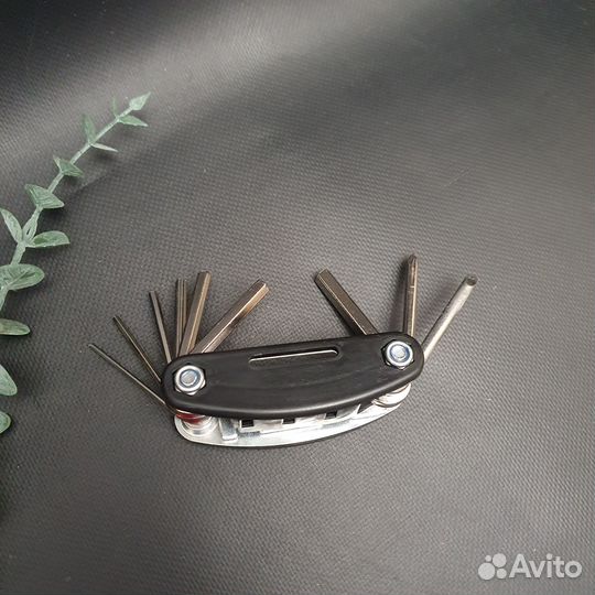 Компактный набор для ремонта велосипеда / нов