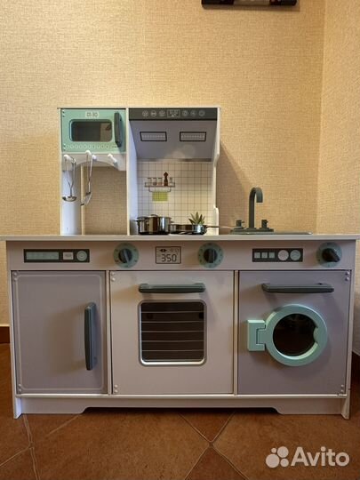 Детская деревянная кухня