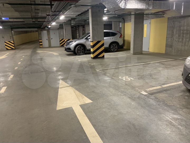Машиноместо, 16 м²