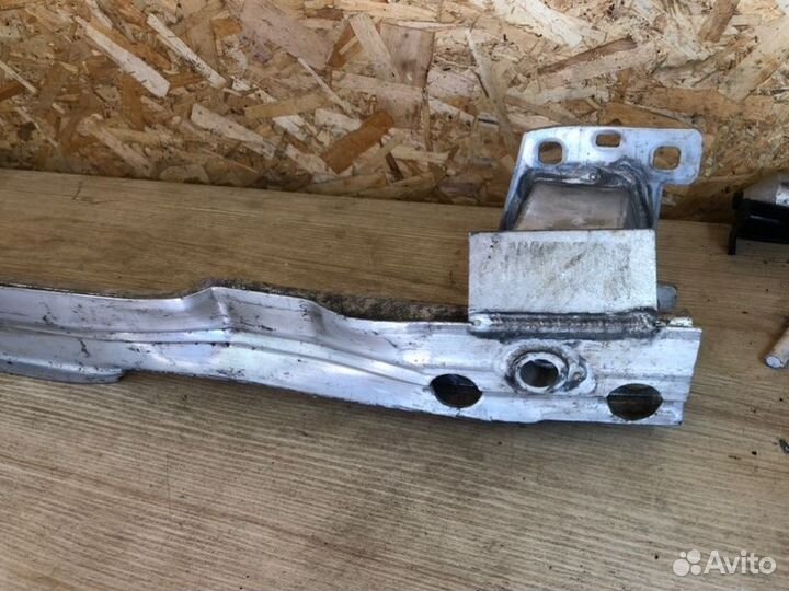 Усилитель бампера задний Porsche Cayenne 3