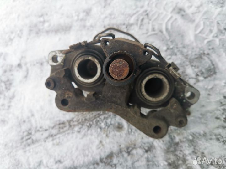 Комплект передних суппортов на Ауди а6 offroad