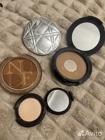 Becca хайлайтер, dior бронзатор, пудра inglot