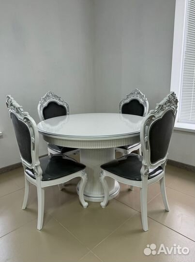 Стол и стулья от производителя. В наличии