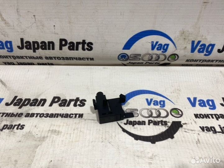 Кнопка стояночного тормоза Volkswagen Tiguan NF