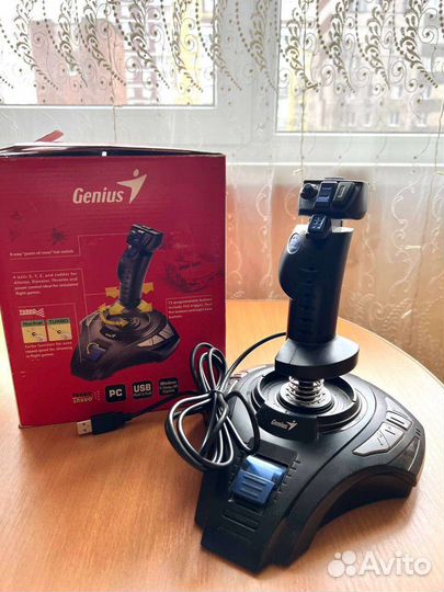 Джойстик Genius