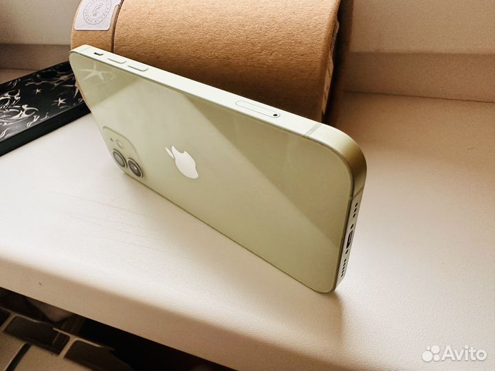 iPhone 12, 64 ГБ