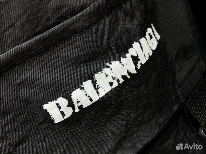 Летний костюм Balenciaga